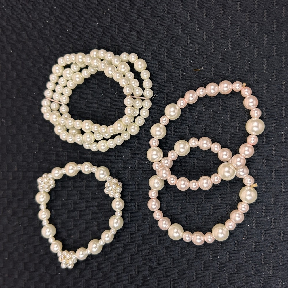 Lot‎ of 4 Faux Pearl Stretch Bracelets Cream Pink Rhinestone Beaded Jewelry Set
